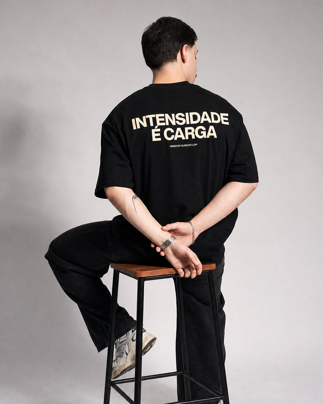 Camiseta Oversized Intensidade é Carga - Preta