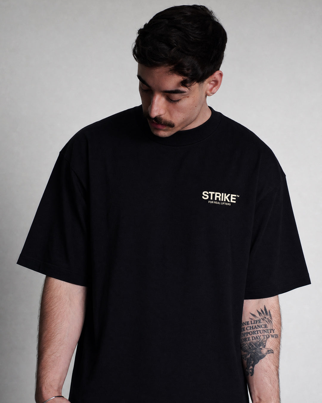 Camiseta Oversized Intensidade é Carga - Preta