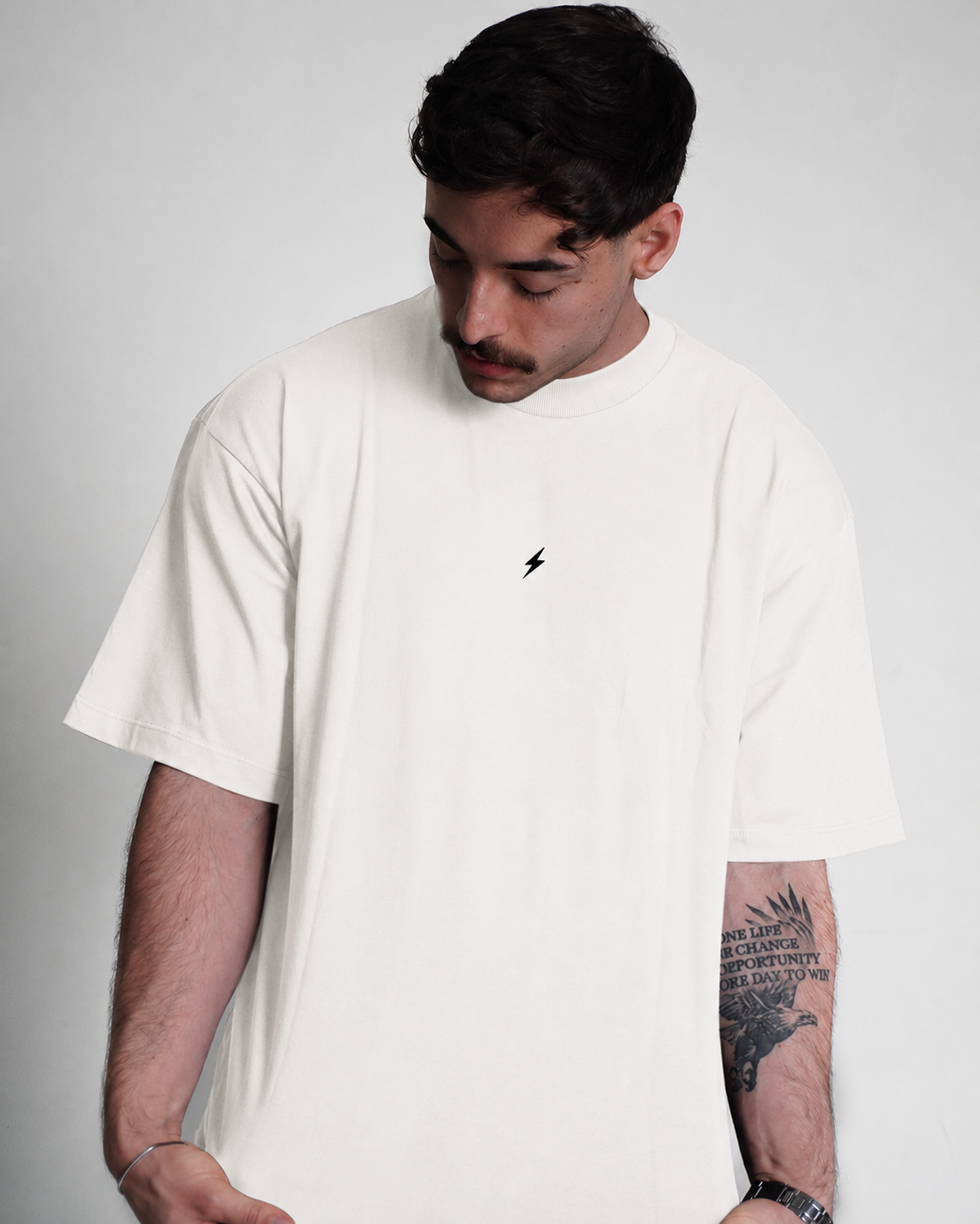 Camiseta Oversized - Gymcana (Offwhite)