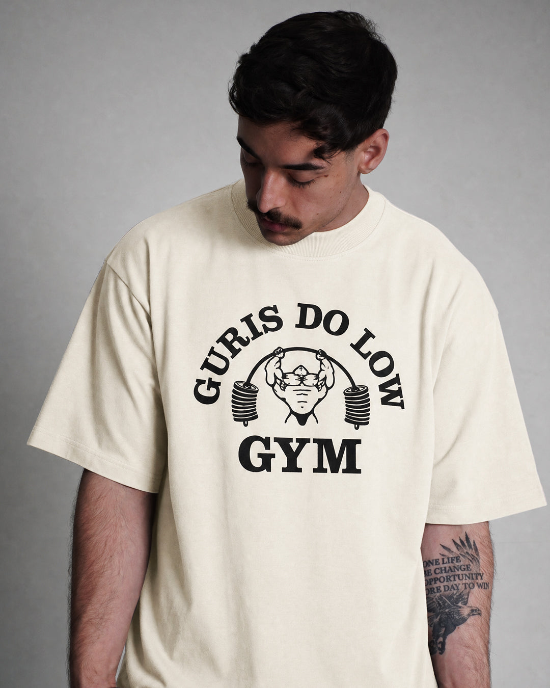 Camiseta Oversized - Guris Gym Offwhite